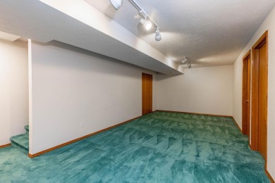 Bring your vision to this 4-bed, 3-bath rancher with a full on Meadow Wood Golf Course in Washington - for sale on GolfHomes.com, golf home, golf lot