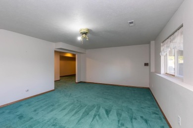 Bring your vision to this 4-bed, 3-bath rancher with a full on Meadow Wood Golf Course in Washington - for sale on GolfHomes.com, golf home, golf lot