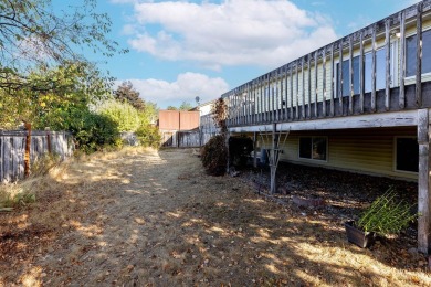 Bring your vision to this 4-bed, 3-bath rancher with a full on Meadow Wood Golf Course in Washington - for sale on GolfHomes.com, golf home, golf lot