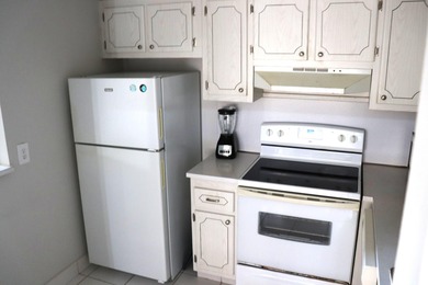 Opportunity knocks in Kings Point Resort! This 1-bedroom, 1 on Kings Point Golf -Flanders Way in Florida - for sale on GolfHomes.com, golf home, golf lot