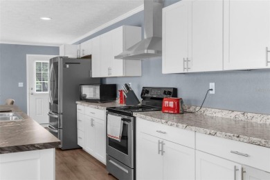 MOTIVATED SELLER WILL CONSIDER ALL REASONABLE CASH, CONVENTIONAL on Brookridge Country Club in Florida - for sale on GolfHomes.com, golf home, golf lot