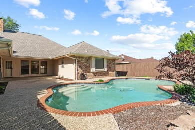 This meticulously maintained one owner single story home is on Sherrill Park Golf Course in Texas - for sale on GolfHomes.com, golf home, golf lot
