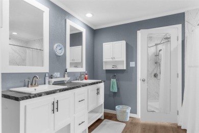 MOTIVATED SELLER WILL CONSIDER ALL REASONABLE CASH, CONVENTIONAL on Brookridge Country Club in Florida - for sale on GolfHomes.com, golf home, golf lot
