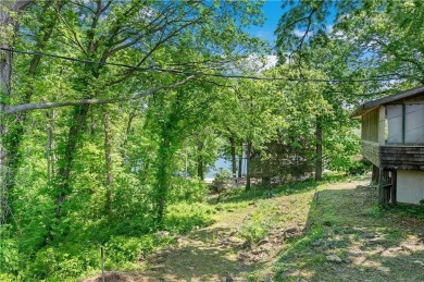 Motivated Sellers....Lake Living!  Remodeled Lake House. New on Lake of the Forest Golf Course in Kansas - for sale on GolfHomes.com, golf home, golf lot