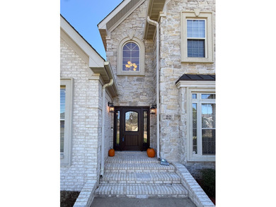 Located in the desirable Greystone neighoborhood, this stylish & on Greystone Country Club in Arkansas - for sale on GolfHomes.com, golf home, golf lot