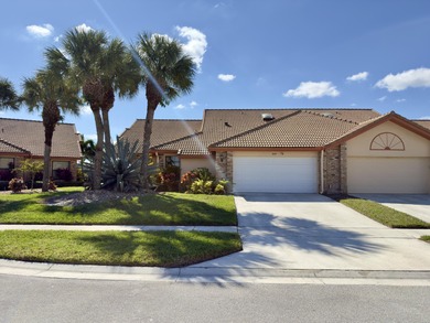 This beautiful 3-bedroom, 2-bath villa is a must-see--priced to on Aberdeen Golf and Country Club in Florida - for sale on GolfHomes.com, golf home, golf lot