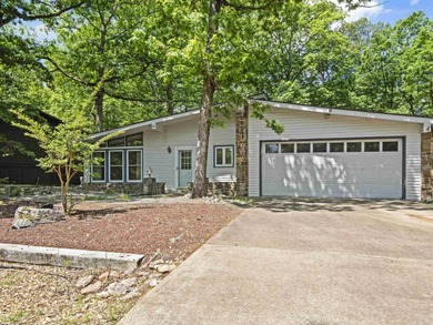 Across the street from DeSoto Lake! This charming 3-bedroom on DeSoto Golf Course in Arkansas - for sale on GolfHomes.com, golf home, golf lot