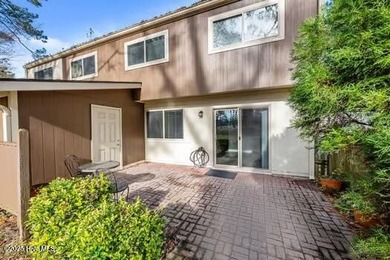 Are you ready to move into lovely townhome on the golf course? on River Bend Golf and Country Club in North Carolina - for sale on GolfHomes.com, golf home, golf lot