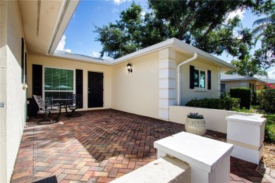 Under contract-accepting backup offers. One or more photo(s) has on Palm Aire Country Club of Sarasota in Florida - for sale on GolfHomes.com, golf home, golf lot