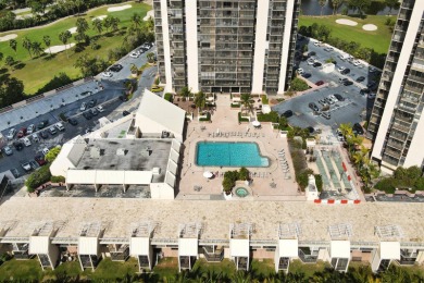 Excellent 1/1.5 in desired Aventura Area with 913 sqft. Ideal on Turnberry Isle Resort and Club in Florida - for sale on GolfHomes.com, golf home, golf lot