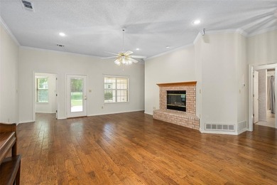 Don't miss this meticulously maintained, two-owner home in the on Pecan Plantation Country Club in Texas - for sale on GolfHomes.com, golf home, golf lot