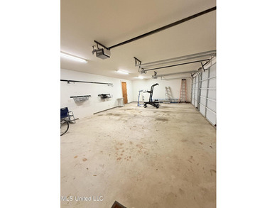 Excellent, well cared for home located on a corner lot in on Reunion Golf Club in Mississippi - for sale on GolfHomes.com, golf home, golf lot