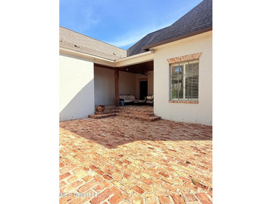 Excellent, well cared for home located on a corner lot in on Reunion Golf Club in Mississippi - for sale on GolfHomes.com, golf home, golf lot