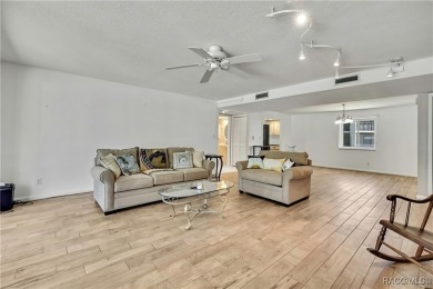 This charming pet-friendly 2-bedroom, 2-bathroom condo is a on Sugarmill Woods Golf and Country Club in Florida - for sale on GolfHomes.com, golf home, golf lot