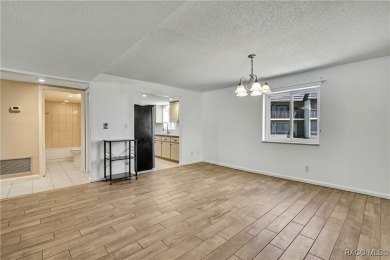This charming pet-friendly 2-bedroom, 2-bathroom condo is a on Sugarmill Woods Golf and Country Club in Florida - for sale on GolfHomes.com, golf home, golf lot