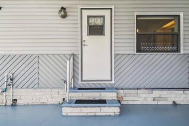 Welcome to Glenwood Estates, one of the area's most vibrant 55+ on Largo Golf Course in Florida - for sale on GolfHomes.com, golf home, golf lot