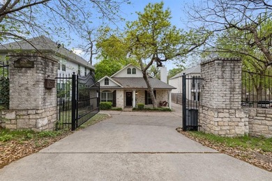 This beautifully maintained 2004 custom built home blends style on Tenison Park Golf Club in Texas - for sale on GolfHomes.com, golf home, golf lot