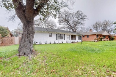 This Oak Cliff mid-century home sits on a generous quarter-acre on The Golf Club of Dallas in Texas - for sale on GolfHomes.com, golf home, golf lot