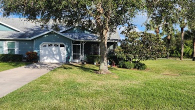 ENJOY THIS SPACIOUS CORNER VILLA OFFERING ITS INCREASED PRIVACY on Gator Trace Golf and Country Club in Florida - for sale on GolfHomes.com, golf home, golf lot