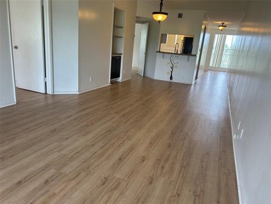 Stunning 2 Bedroom, 2 Bath Corner Unit in Breezes at Palm Aire! on Palm-Aire Country Club and Resort - Palms in Florida - for sale on GolfHomes.com, golf home, golf lot