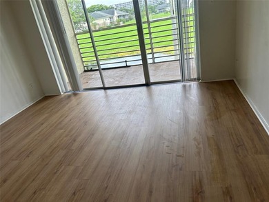 Stunning 2 Bedroom, 2 Bath Corner Unit in Breezes at Palm Aire! on Palm-Aire Country Club and Resort - Palms in Florida - for sale on GolfHomes.com, golf home, golf lot