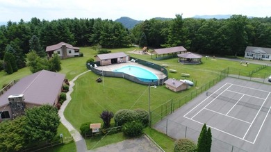 Great 3 bedroom, 2 bath home, great mountain top community! It on Skyland Lakes Golf Course in Virginia - for sale on GolfHomes.com, golf home, golf lot