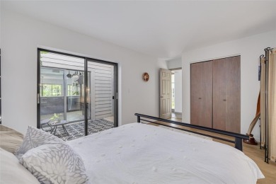 EXQUISITELY REMODELED two-story townhome in the heart of the on East Lake Woodlands Country Club in Florida - for sale on GolfHomes.com, golf home, golf lot