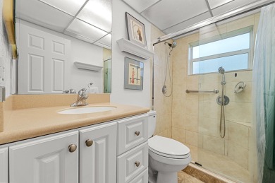 Welcome to this well-maintained 55+ unit In Kings Point Gated on Kings Point Golf -Flanders Way in Florida - for sale on GolfHomes.com, golf home, golf lot