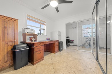 Welcome to this well-maintained 55+ unit In Kings Point Gated on Kings Point Golf -Flanders Way in Florida - for sale on GolfHomes.com, golf home, golf lot