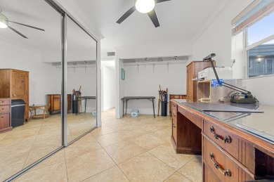 Welcome to this well-maintained 55+ unit In Kings Point Gated on Kings Point Golf -Flanders Way in Florida - for sale on GolfHomes.com, golf home, golf lot