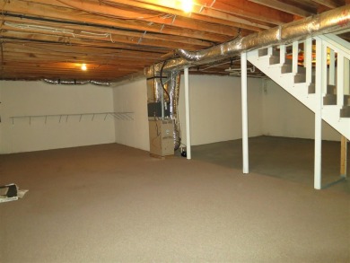 Located in a small quaint subdivision in the heart of Bowling on CrossWinds Golf Course in Kentucky - for sale on GolfHomes.com, golf home, golf lot