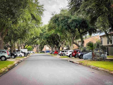 Hidden Golf Course Gem in Perdido - 3BR/2BA Villa with Golf on Perdido Bay Golf Club in Florida - for sale on GolfHomes.com, golf home, golf lot