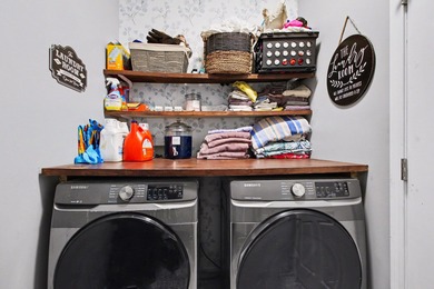 Beautifully updated 2-bedroom, 2-bath corner unit condo in the on The Course at Aberdeen in Indiana - for sale on GolfHomes.com, golf home, golf lot