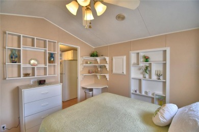 BEAUTIFUL WELL-MAINTAINED FLORIDA GETAWAY OR FULL-TIME LIVING in on Southern Dunes Golf and Country Club in Florida - for sale on GolfHomes.com, golf home, golf lot