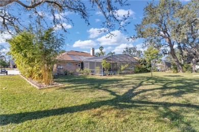 *LISTED UNDER APPRAISAL VALUE* Welcome to this recently updated on Glen Abbey Golf Club in Florida - for sale on GolfHomes.com, golf home, golf lot