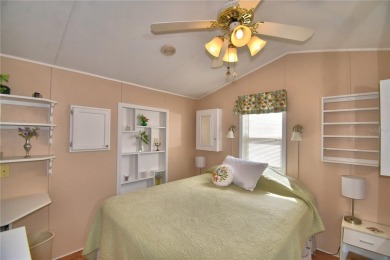 BEAUTIFUL WELL-MAINTAINED FLORIDA GETAWAY OR FULL-TIME LIVING in on Southern Dunes Golf and Country Club in Florida - for sale on GolfHomes.com, golf home, golf lot