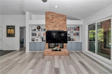 *LISTED UNDER APPRAISAL VALUE* Welcome to this recently updated on Glen Abbey Golf Club in Florida - for sale on GolfHomes.com, golf home, golf lot