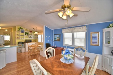 BEAUTIFUL WELL-MAINTAINED FLORIDA GETAWAY OR FULL-TIME LIVING in on Southern Dunes Golf and Country Club in Florida - for sale on GolfHomes.com, golf home, golf lot