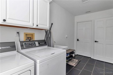 *LISTED UNDER APPRAISAL VALUE* Welcome to this recently updated on Glen Abbey Golf Club in Florida - for sale on GolfHomes.com, golf home, golf lot