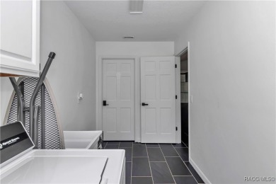 *LISTED UNDER APPRAISAL VALUE* Welcome to this recently updated on Glen Abbey Golf Club in Florida - for sale on GolfHomes.com, golf home, golf lot