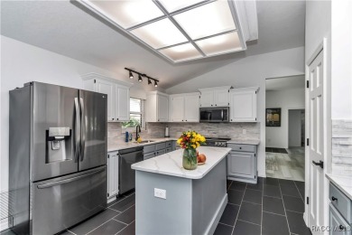 *LISTED UNDER APPRAISAL VALUE* Welcome to this recently updated on Glen Abbey Golf Club in Florida - for sale on GolfHomes.com, golf home, golf lot