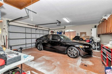 *LISTED UNDER APPRAISAL VALUE* Welcome to this recently updated on Glen Abbey Golf Club in Florida - for sale on GolfHomes.com, golf home, golf lot