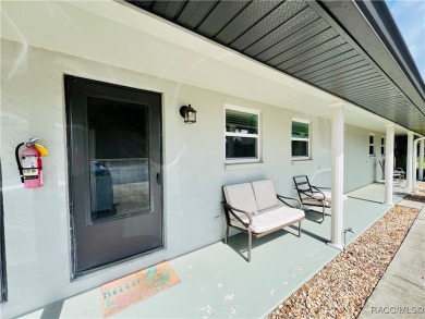 Charming and Updated Crystal River Condo - Perfect for Easy on Plantation Inn and Golf Resort  in Florida - for sale on GolfHomes.com, golf home, golf lot