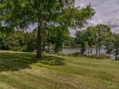 LAKE ASPEN!! 2 bedroom/2bath condo overlooking 150 Lake Aspen on Innsbrook Resort Golf Course in Missouri - for sale on GolfHomes.com, golf home, golf lot