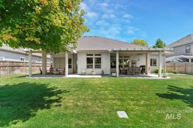 Beautiful split-bedroom home in Ashford Greens is a golfer's on Lakeview Golf Club in Idaho - for sale on GolfHomes.com, golf home, golf lot