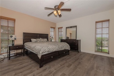 DELUXE CORNER UNIT WITH EXTRA WINDOWS - EASY TO SHOW - ALL AGES on Palm-Aire Country Club and Resort - The Oaks in Florida - for sale on GolfHomes.com, golf home, golf lot