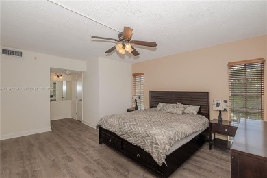 DELUXE CORNER UNIT WITH EXTRA WINDOWS - EASY TO SHOW - ALL AGES on Palm-Aire Country Club and Resort - The Oaks in Florida - for sale on GolfHomes.com, golf home, golf lot