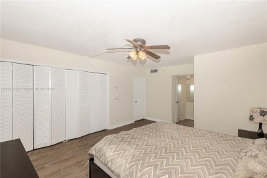 DELUXE CORNER UNIT WITH EXTRA WINDOWS - EASY TO SHOW - ALL AGES on Palm-Aire Country Club and Resort - The Oaks in Florida - for sale on GolfHomes.com, golf home, golf lot