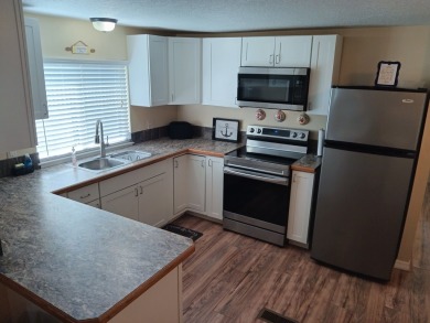 LOCATION! LOCATION!! -- RENOVATED -- 2 BEDROOM, 2 BATH. Located on Spessard Holland Golf Course in Florida - for sale on GolfHomes.com, golf home, golf lot