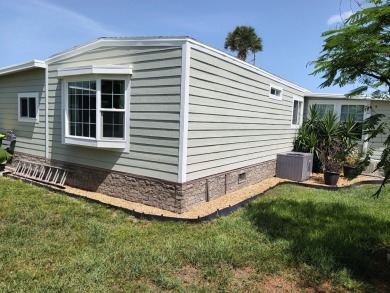 LOCATION! LOCATION!! -- RENOVATED -- 2 BEDROOM, 2 BATH. Located on Spessard Holland Golf Course in Florida - for sale on GolfHomes.com, golf home, golf lot